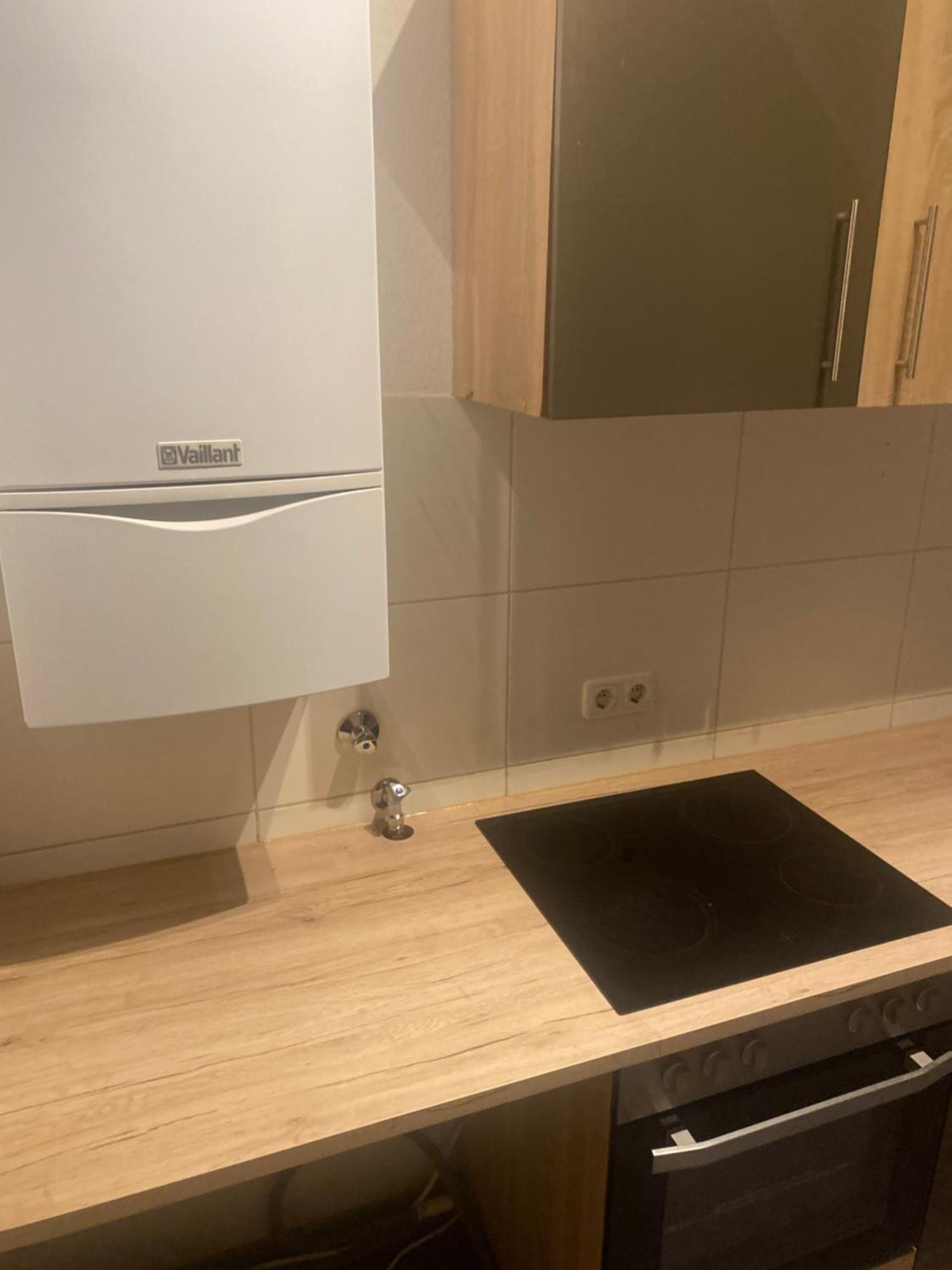 Workation Comfort , Biebrich Centre, Grosse Kueche , Waschmaschine, Viel Platz , Direkte Autobahnanbindung Apartment *